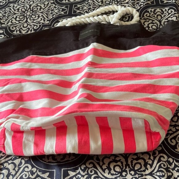 Victoria's Secret Black and White Tote Bag - Picture 1 of 4